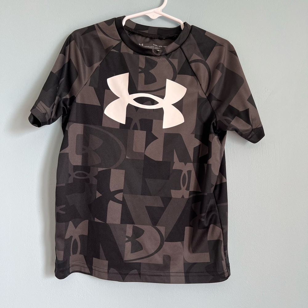 Under Armour Black & Gray Graphic HeatGear Tee